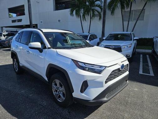 2024 Toyota RAV4 Hybrid XLE