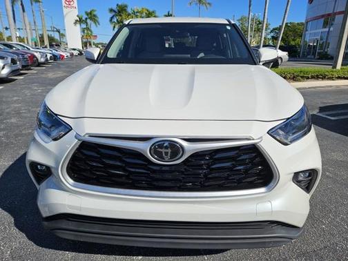 2021 Toyota Highlander LE