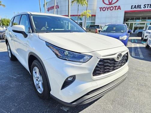 2021 Toyota Highlander LE
