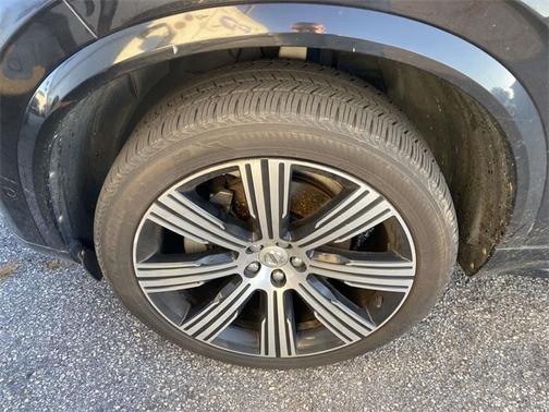 2020 Volvo XC90 T6 INSCRIPTION 6 PASSENGER