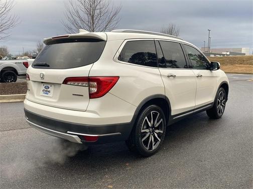 2019 Honda Pilot TOURING 7-PASSENGER
