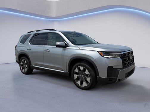 Solar Silver Metallic 2026 Honda Pilot