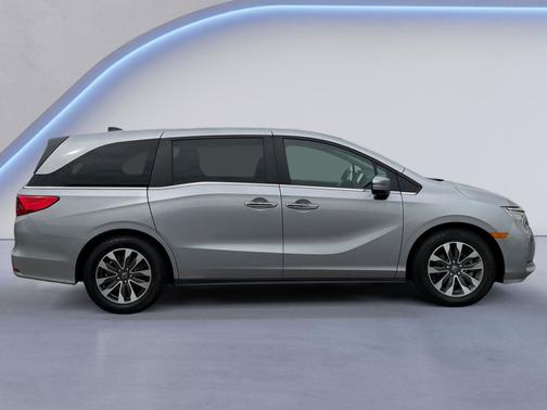 Lunar Silver Metallic 2023 Honda Odyssey