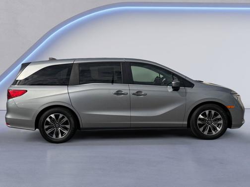Lunar Silver Metallic 2023 Honda Odyssey