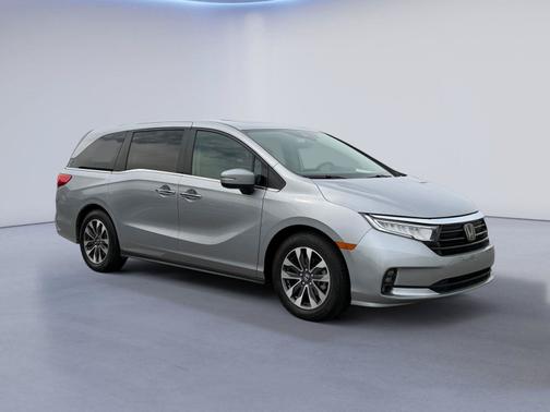 Lunar Silver Metallic 2023 Honda Odyssey