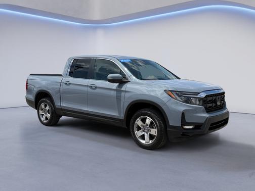 Sonic Gray Pearl 2025 Honda Ridgeline