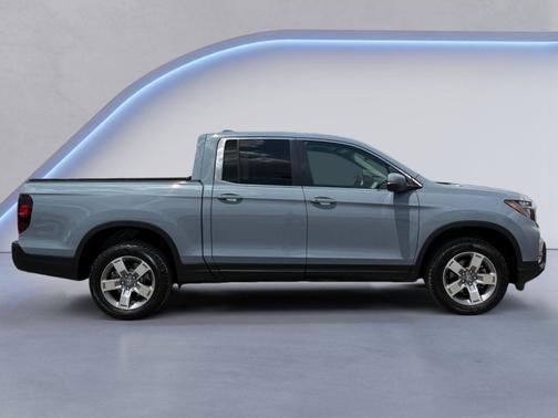 Sonic Gray Pearl 2025 Honda Ridgeline