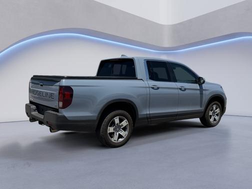 Sonic Gray Pearl 2025 Honda Ridgeline