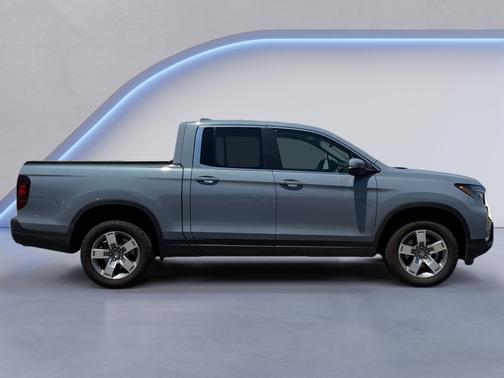 Sonic Gray Pearl 2025 Honda Ridgeline