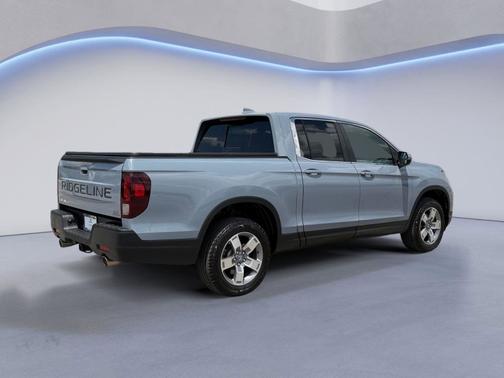 Sonic Gray Pearl 2025 Honda Ridgeline