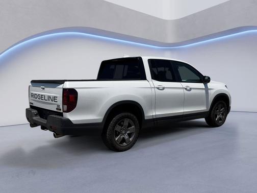 Platinum White Pearl 2024 Honda Ridgeline
