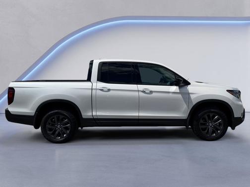 Platinum White Pearl 2025 Honda Ridgeline