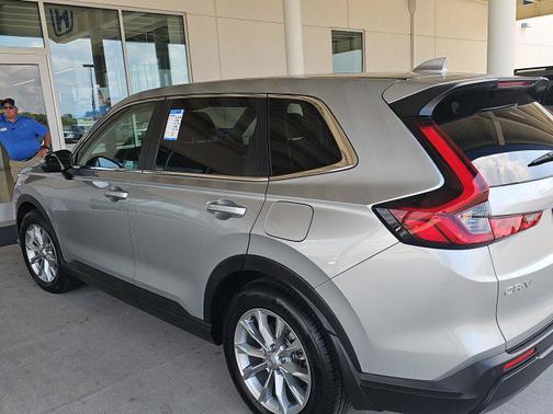 Solar Silver Metallic 2025 Honda CR-V