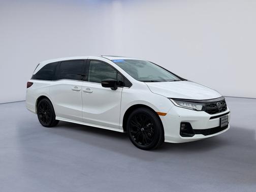 Platinum White Pearl 2025 Honda Odyssey