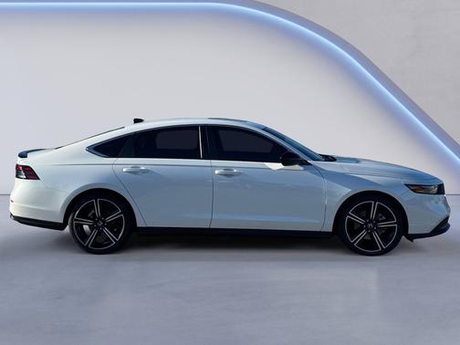 2024 Honda Accord Hybrid 