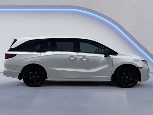 Platinum White Pearl 2024 Honda Odyssey