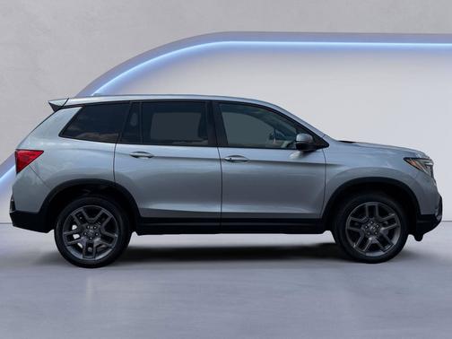 Lunar Silver Metallic 2023 Honda Passport