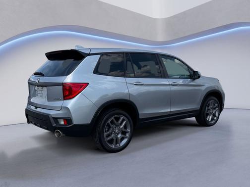 Lunar Silver Metallic 2023 Honda Passport