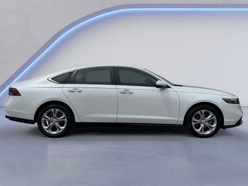 Platinum White Pearl 2024 Honda Accord