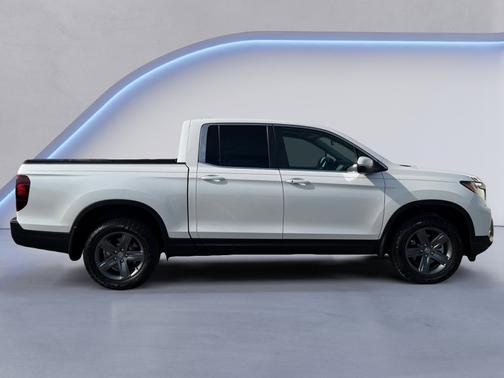 Platinum White Pearl 2023 Honda Ridgeline