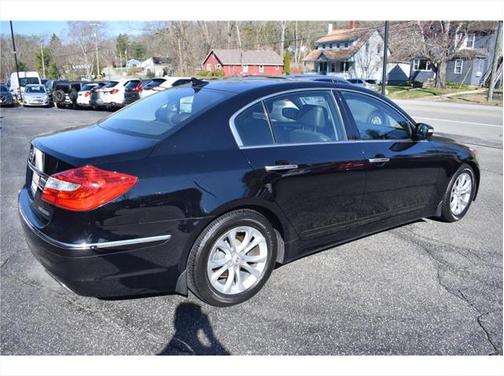 2013 Hyundai Genesis 3.8