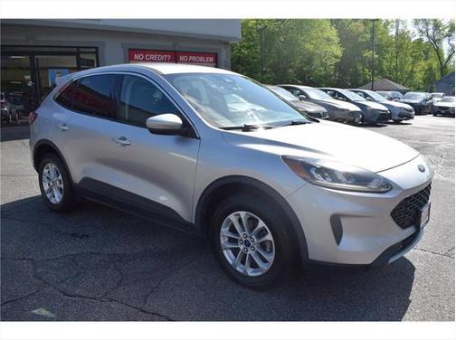 2020 Ford Escape SE