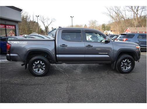 2018 Toyota Tacoma SR5