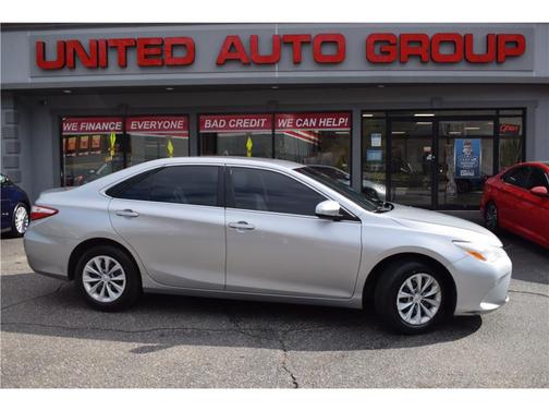 Celestial Silver Metallic 2015 Toyota Camry LE