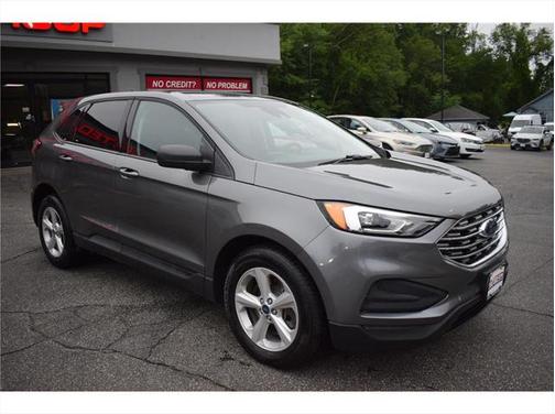 2022 Ford Edge SE