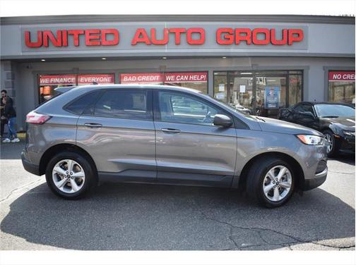 2022 Ford Edge SE