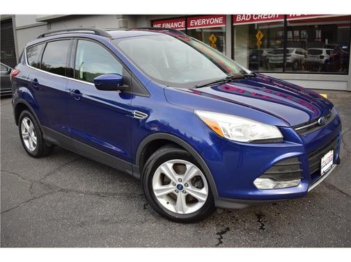 Photo 2 of 32 of 2014 Ford Escape SE