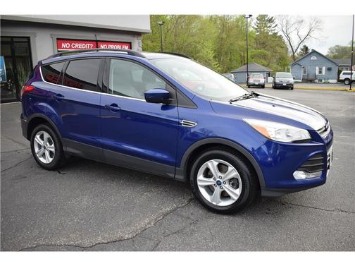Photo 3 of 32 of 2014 Ford Escape SE
