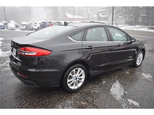 2019 Ford Fusion Hybrid SE