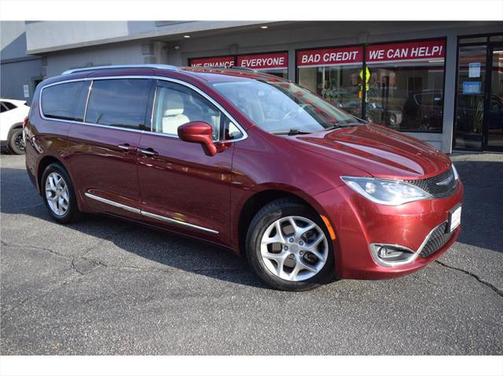 2018 Chrysler Pacifica Touring-L