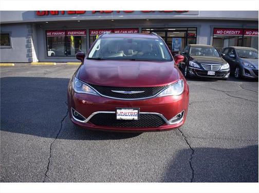 2018 Chrysler Pacifica Touring-L