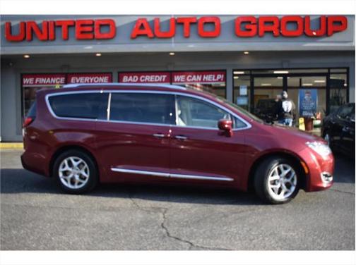 2018 Chrysler Pacifica Touring-L