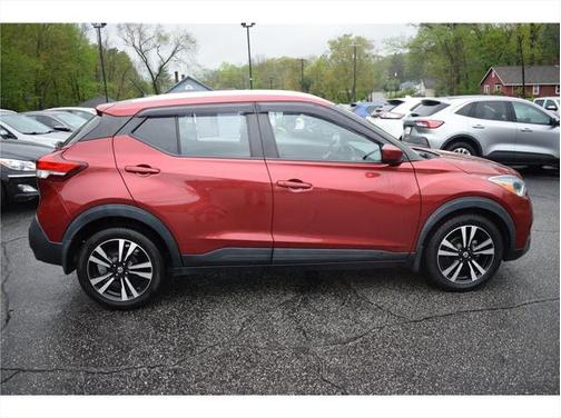 2020 Nissan Kicks SV