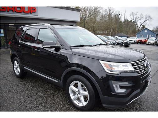 Black 2017 Ford Explorer sport