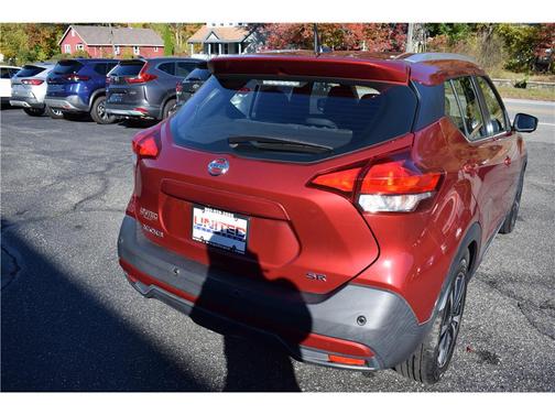 2020 Nissan Kicks SR