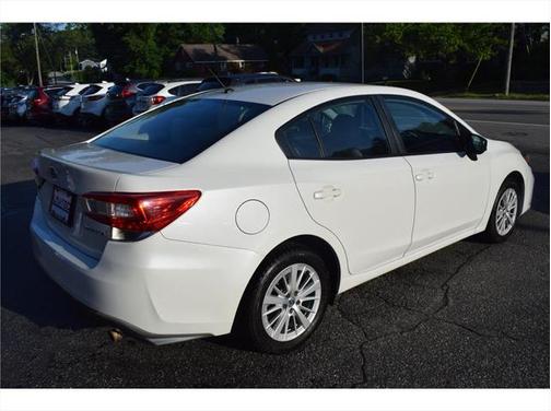 2019 Subaru Impreza 2.0i