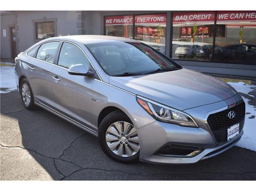 2016 Hyundai SONATA Hybrid SE