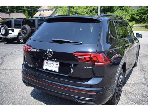No Color 2022 Volkswagen Tiguan 2.0T SE R-Line Black 4MOTION