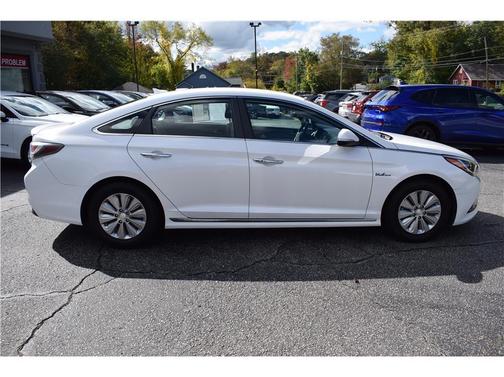 2016 Hyundai SONATA Hybrid SE