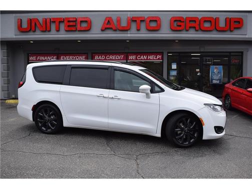 Bright White Clearcoat 2018 Chrysler Pacifica Limited