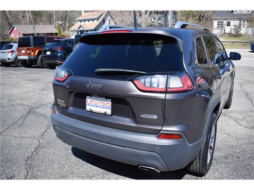 Granite Crystal Metallic Clearcoat 2019 Jeep Cherokee Latitude Plus