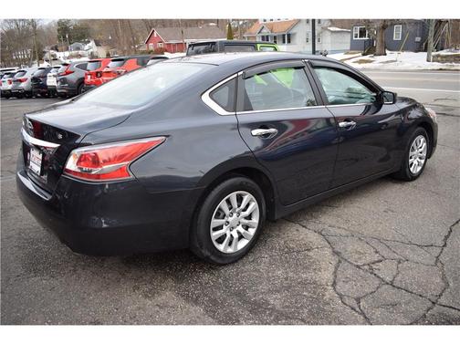 Storm 2015 Nissan Altima 2.5 S
