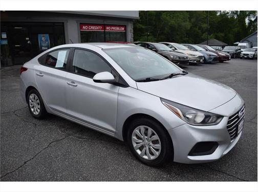 2020 Hyundai Accent SE