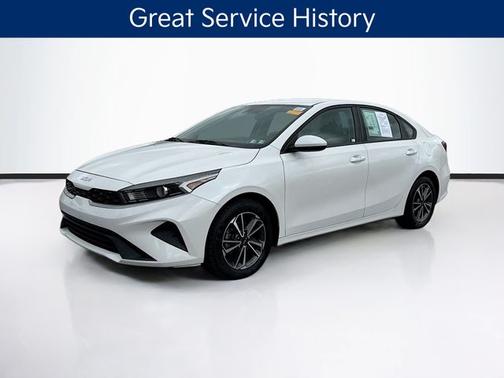 Snow White Pearl 2022 Kia Forte LXS