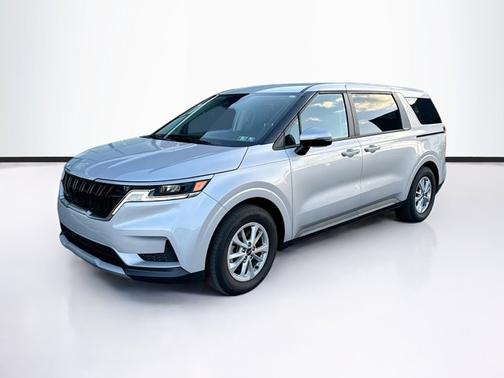 2023 Kia Carnival LX