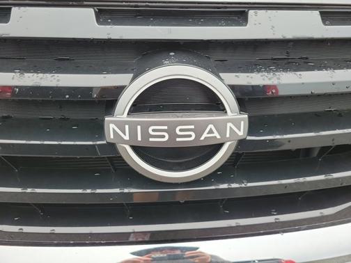 2023 Nissan Pathfinder SV